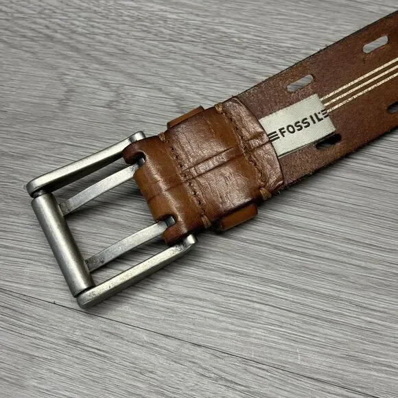 VTG Fossil Leather Belt Brown Full Grain Perforated Mens Size 90/36 Double Prong - Picture 6 of 8